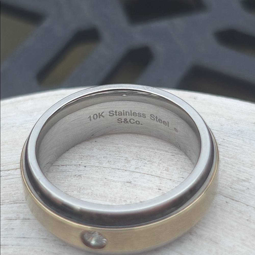 Solid 10kt Gold Stainless Steel 1/10ct Diamond Solitaire Ring Wedding Band Size5 - Picture 7 of 10